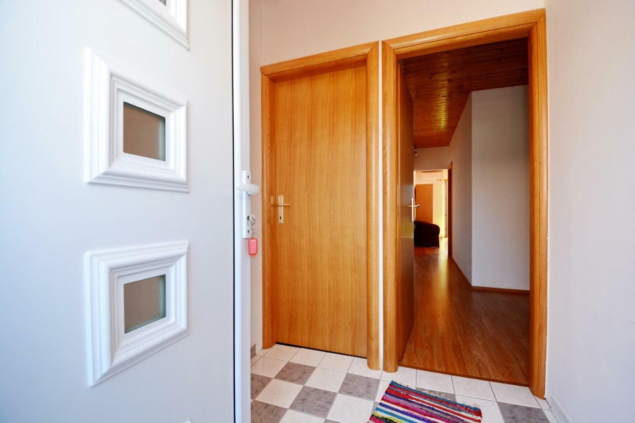 Apartment Blue Sali Bagian luar foto